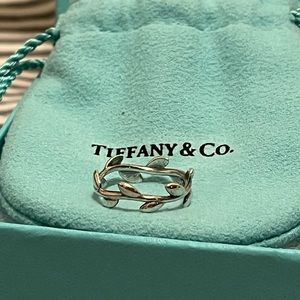 Tiffany & Co. Olive Leaf Band Ring